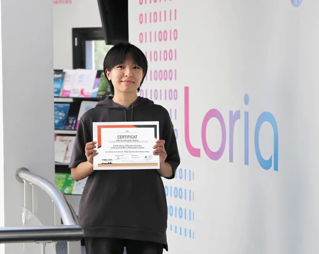 Estelle Zheng, prix du meilleur article pour sa contribution sur l&rsquo;affinage léger des LLM